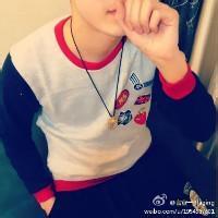 男生头像图片上半身_WWW.WHOISQQ.COM