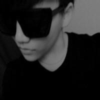 qq头像图片忧郁男生_WWW.WHOISQQ.COM