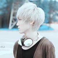高冷色调男生头像图片_WWW.WHOISQQ.COM
