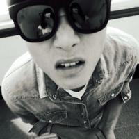 800*800男生头像图片_WWW.WHOISQQ.COM