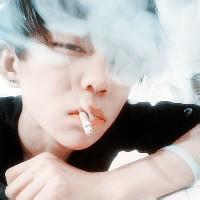 男生伤感叼烟头像图片_WWW.WHOISQQ.COM