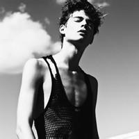 qq头像图片蓝天男生_WWW.WHOISQQ.COM