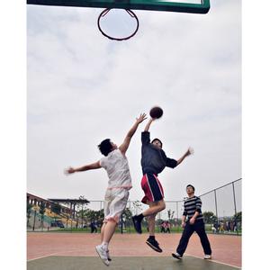 打篮球男生卡通头像图片_WWW.WHOISQQ.COM