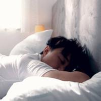 qq男生小宅男头像图片_WWW.WHOISQQ.COM