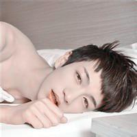 qq男生小宅男头像图片_WWW.WHOISQQ.COM