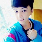 走在大街上的男生头像图片_WWW.WHOISQQ.COM