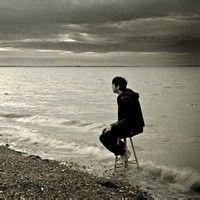 背影全身照头像图片男生_WWW.WHOISQQ.COM