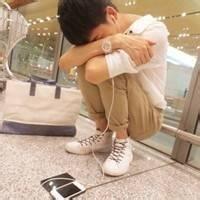 qq头像图片半身背面男生_WWW.WHOISQQ.COM