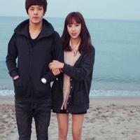 海滩边的男生头像图片_WWW.WHOISQQ.COM