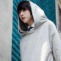 头像图片男生带栏杆_WWW.WHOISQQ.COM