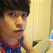 男生大笑表情头像图片_WWW.WHOISQQ.COM