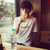 欧美男生捧花头像图片图_WWW.WHOISQQ.COM