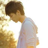 qq头像图片男生伤心走了_WWW.WHOISQQ.COM