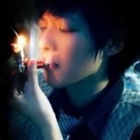 男生吸烟伤感头像图片_WWW.WHOISQQ.COM
