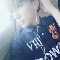 90后qq男生嚣张头像图片_WWW.WHOISQQ.COM