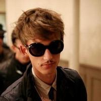 好兄弟男生个性qq头像图片_WWW.WHOISQQ.COM