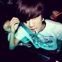 霸气男生抽烟头像图片_WWW.WHOISQQ.COM