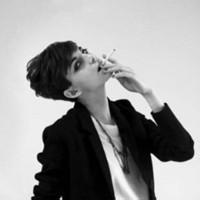 男生吸血鬼头像图片_WWW.WHOISQQ.COM