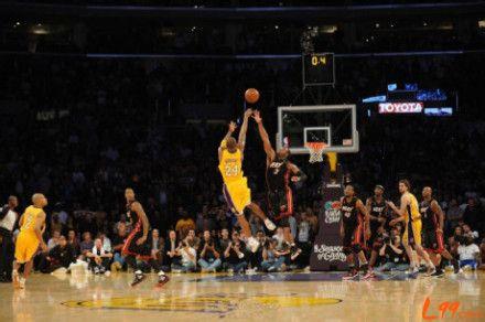 nba扣篮男生头像图片_WWW.WHOISQQ.COM