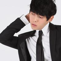qq头像图片西装男生_WWW.WHOISQQ.COM