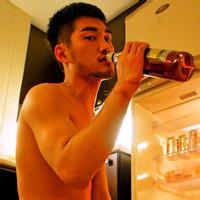 表现风流qq头像图片男生_WWW.WHOISQQ.COM