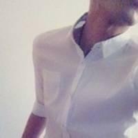qq头像图片小清新男生半身_WWW.WHOISQQ.COM