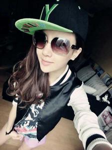 qq黑欧美男生头像图片_WWW.WHOISQQ.COM