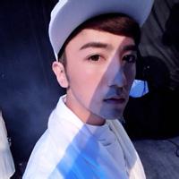 qq头像图片男生带字伤感黑_WWW.WHOISQQ.COM