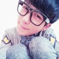 男生牵小孩的头像图片_WWW.WHOISQQ.COM