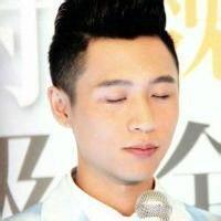 qq头像图片男生嘚瑟_WWW.WHOISQQ.COM