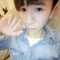 在哭的小男生 头像图片_WWW.WHOISQQ.COM