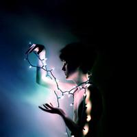 男生独特头像图片_WWW.WHOISQQ.COM