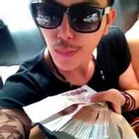 带眼镜霸气头像图片男生_WWW.WHOISQQ.COM