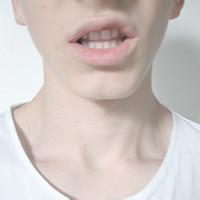 干净欧美男生头像图片_WWW.WHOISQQ.COM