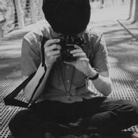 干净欧美男生头像图片_WWW.WHOISQQ.COM