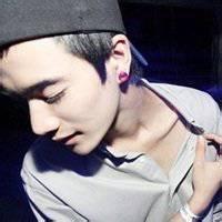 情奴@ 头像图片男生_WWW.WHOISQQ.COM