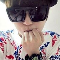 qq头像图片男生带灯光_WWW.WHOISQQ.COM