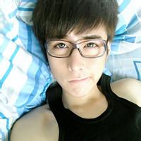 qq头像图片男生帅气生活照_WWW.WHOISQQ.COM