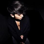 伤感微信男生头像图片_WWW.WHOISQQ.COM