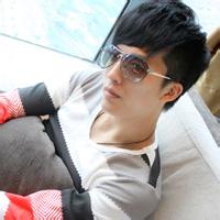 男生2寸头像图片_WWW.WHOISQQ.COM