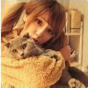 男生抱着猫咪头像图片_WWW.WHOISQQ.COM