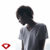 qq卡通头像图片男生 忧伤_WWW.WHOISQQ.COM