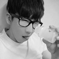 男生头像图片 滚蛋_WWW.WHOISQQ.COM