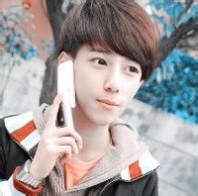 男生拿包头像图片_WWW.WHOISQQ.COM