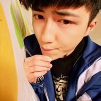 帅气男生穿校服头像图片_WWW.WHOISQQ.COM