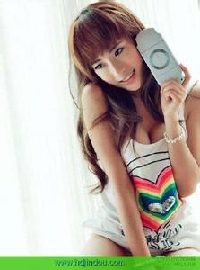 天使爱qq男生头像图片_WWW.WHOISQQ.COM