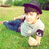 qq头像图片男生帅透明_WWW.WHOISQQ.COM