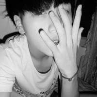 qq头像图片男生帅透明_WWW.WHOISQQ.COM