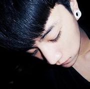 qq头像图片男生阳光可爱_WWW.WHOISQQ.COM