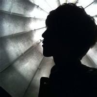 qq头像图片分手男生头像图片_WWW.WHOISQQ.COM